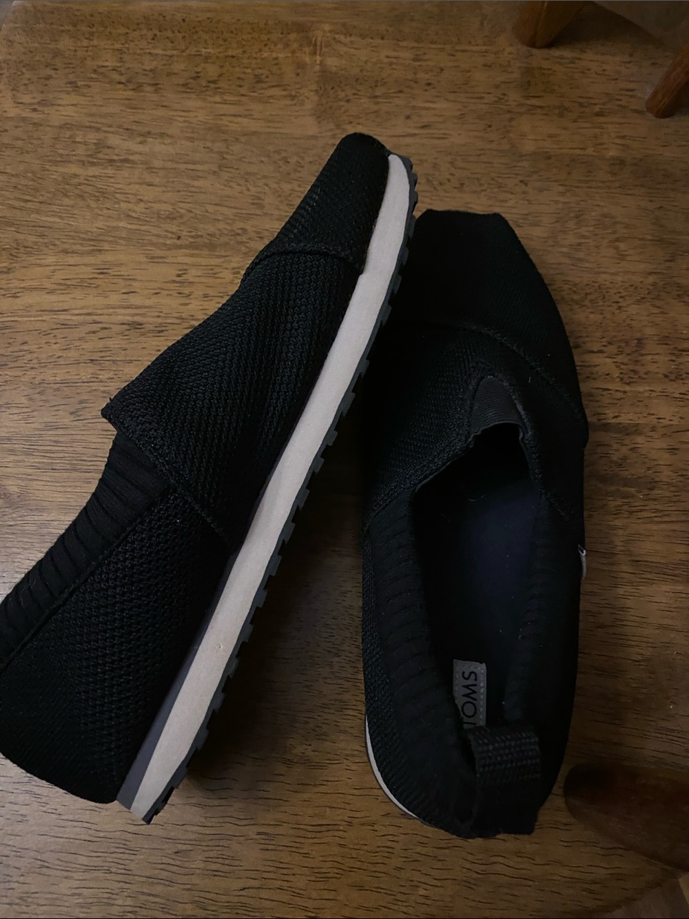 TOMS women’s black Slip-On Knit Loafers
